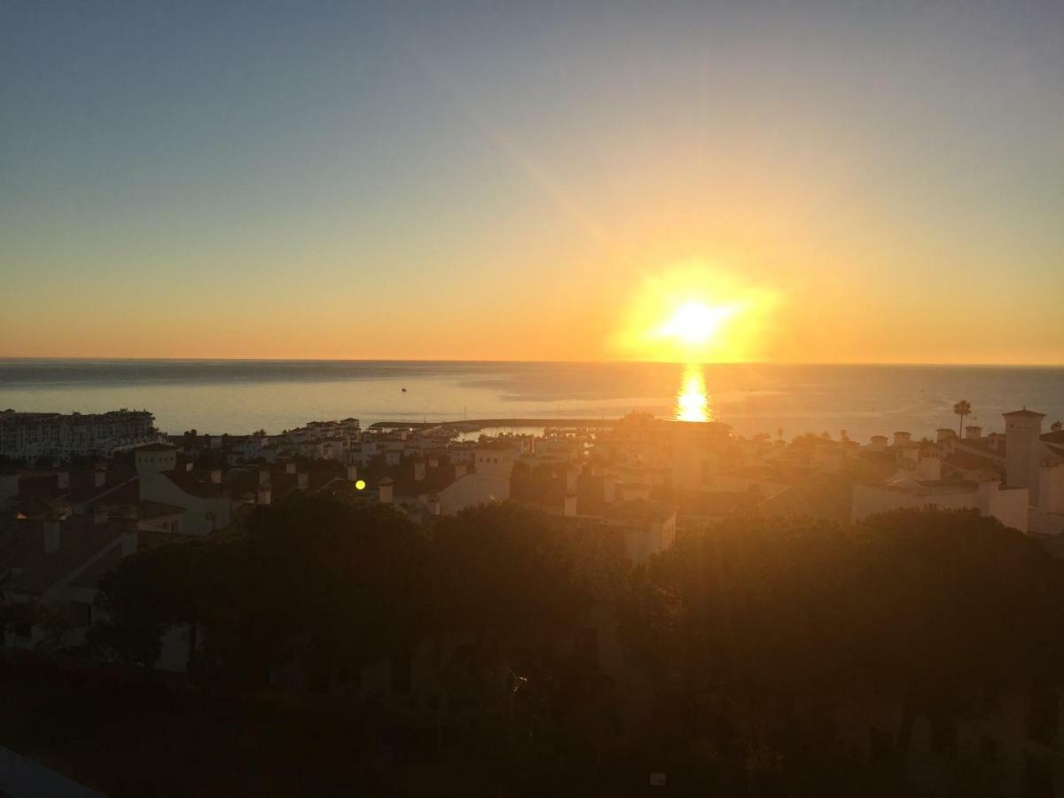 Duquesa Suite And Golf With A Spectacular Sea View Manilva Exteriér fotografie
